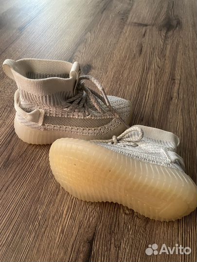 Кроссовки для девочки 22