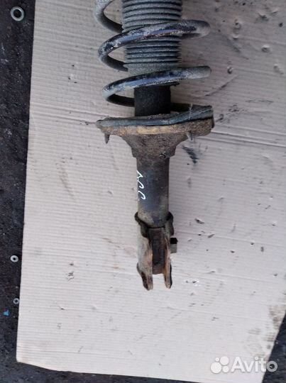 Стойка передняя Hyundai Accent правая в сборе