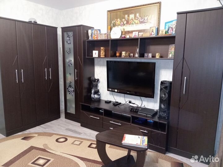 Стенка в гостиную бу