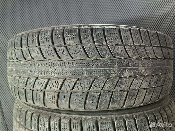 Triangle Snowlink TWT02 235/60 R18