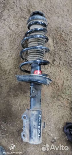 Стойка передняя в сборе Chevrolet Cruze 1.8