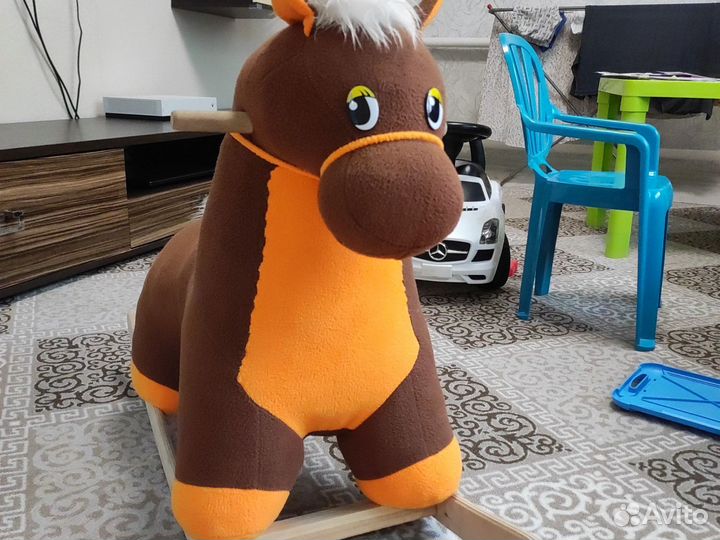 Лошадь качалка