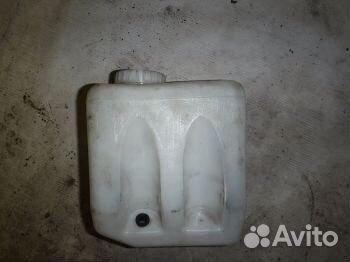 Бачок омывателя Ниссан