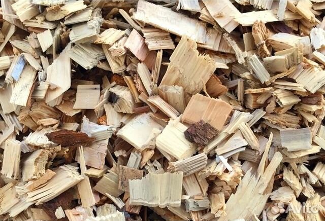 Декоративная щепа для мульчи