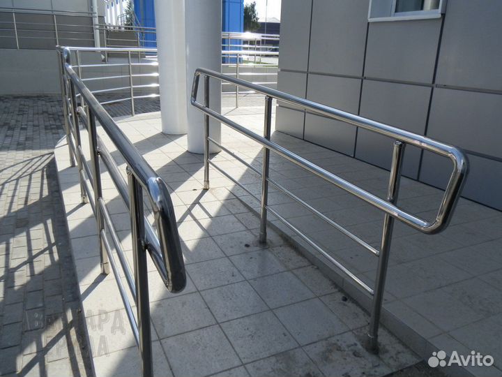 Стеклянные перила