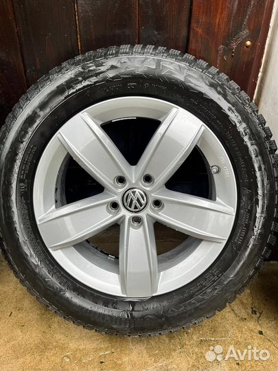 Шипованая резина R17 на литых дисках