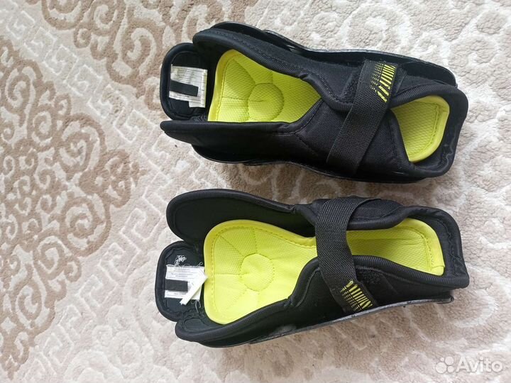 Хоккейные наколенники