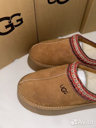 Натуральные угги низкие женские на высокой подошве