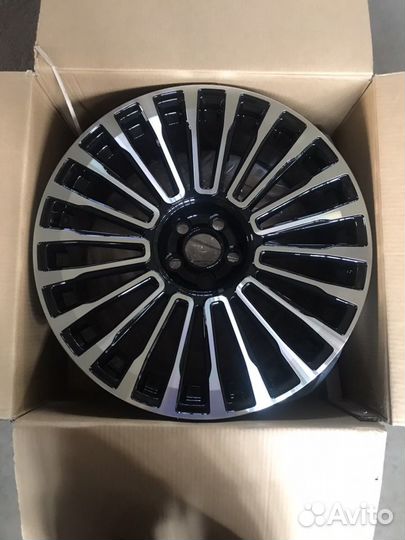 Новые диски R22 Mansory для Ренж Ровер