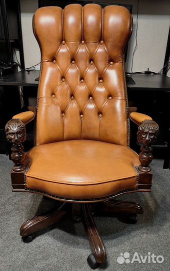 Кожаное кресло руководителя Италия