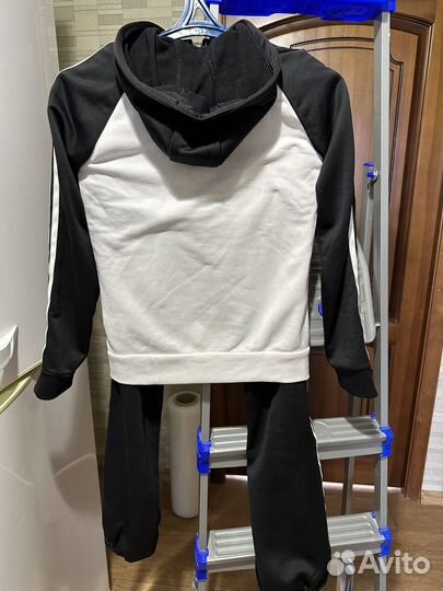 Спортивный костюм adidas