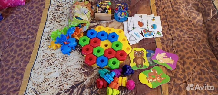 Развивающие игрушки пакетом