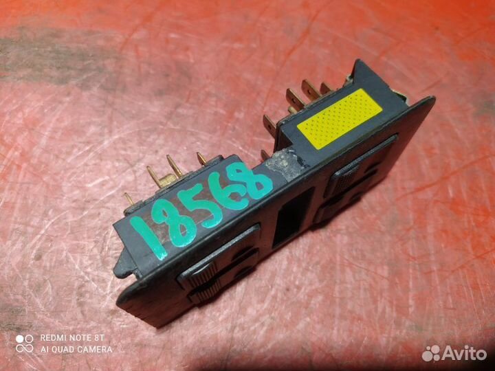 Блок управления стеклоподъемниками передний левый