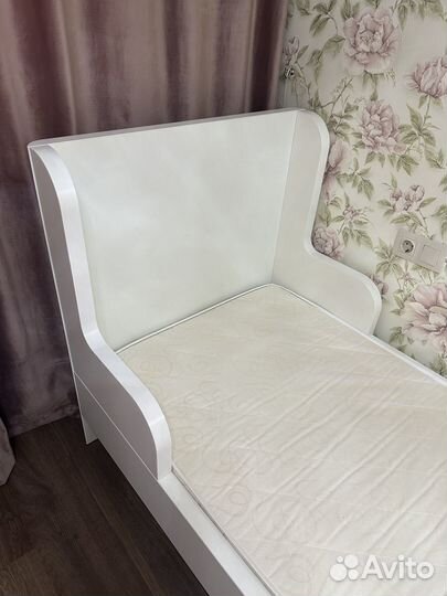 Кровать IKEA раздвижная с матрасом