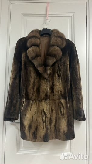 Полушубок норковый с соболиным воротником Италия