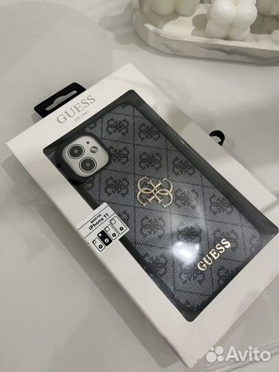 Чехол на iPhone 11 guess черный