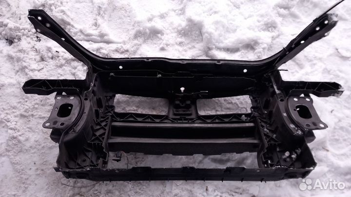 Volkswagen Jetta 5 2005-11 телевизор передн панель