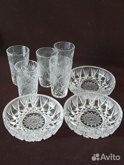 Хрустальные стопки и розетки