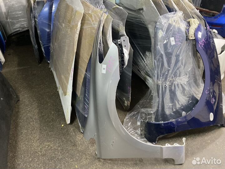 Крыло Honda Civic 4D правое