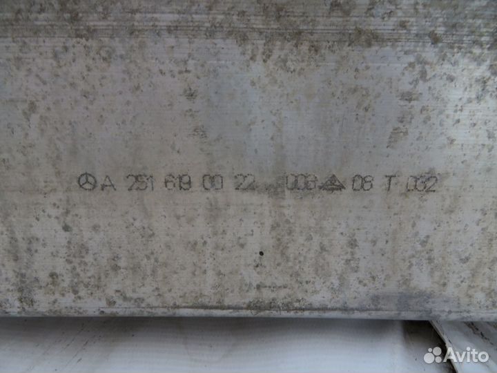 Усилитель бампера Мерседес R - класса