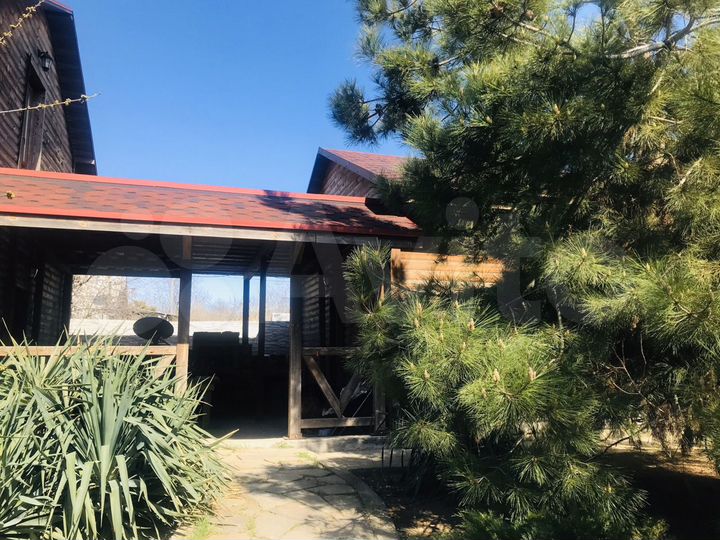 Дом 200 м² на участке 9 сот.