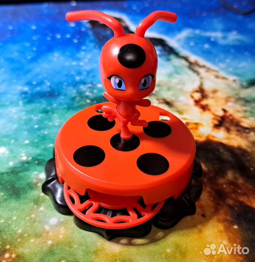 Фигурка Леди баг киндер макси