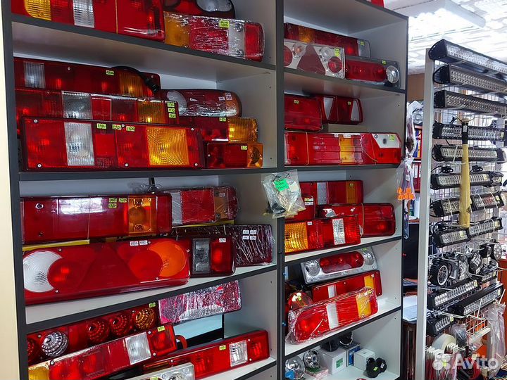 Фонарь габаритный 141-01 белый, LED