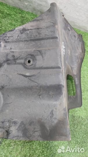 Пыльник двигателя боковой правый Chevrolet Lacett