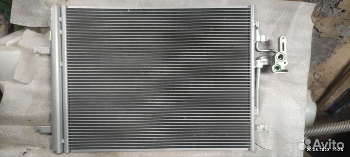 Радиатор кондиционера volvo xc70