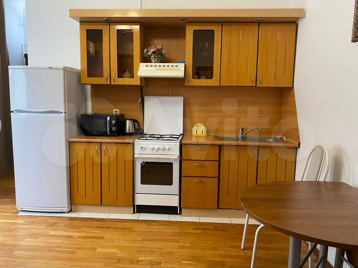 1-к. квартира, 80 м², 3/6 эт.