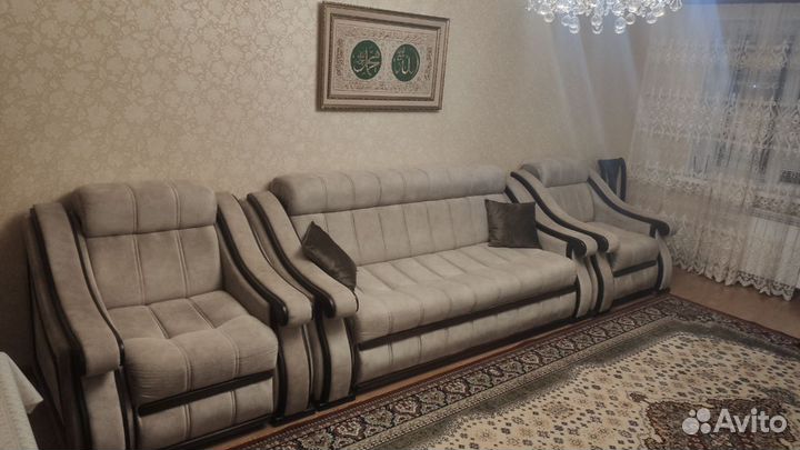 Холл (диван, 2 кресла, 2 пуфика)