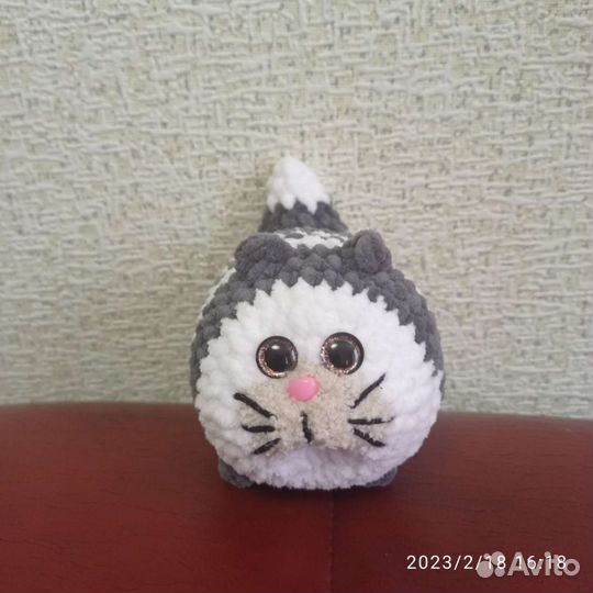 Вязаный кот-батон