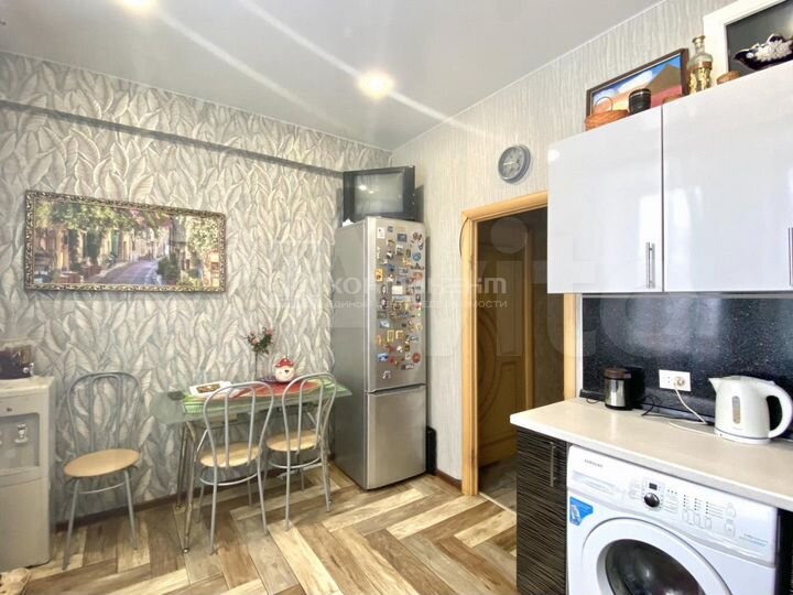 4-к. квартира, 95,7 м², 2/4 эт.