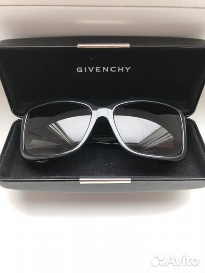 Солнцезащитные очки Givenchy