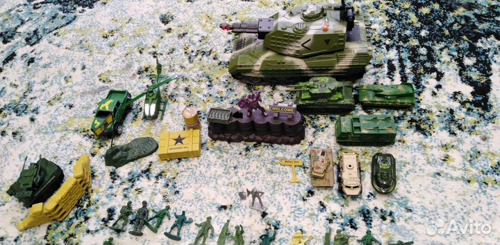 Игрушки солдатики