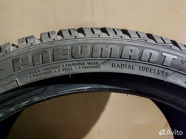 Goodyear UltraGrip 225/40 R18 92V