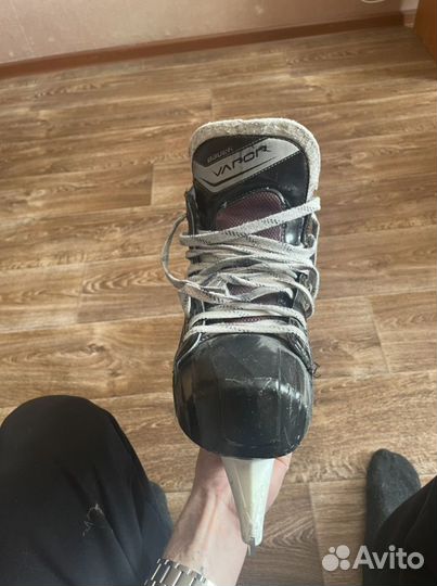 Коньки Bauer X700 42 размер