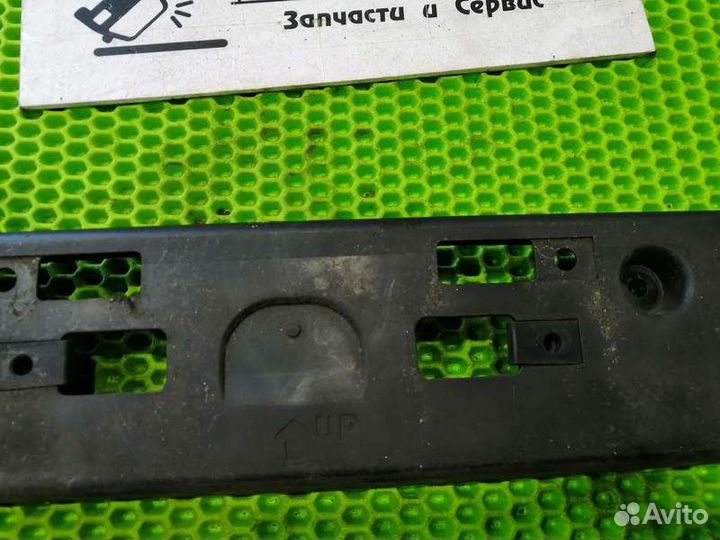 Подиум номерного знака оригинал Nissan Juke F15