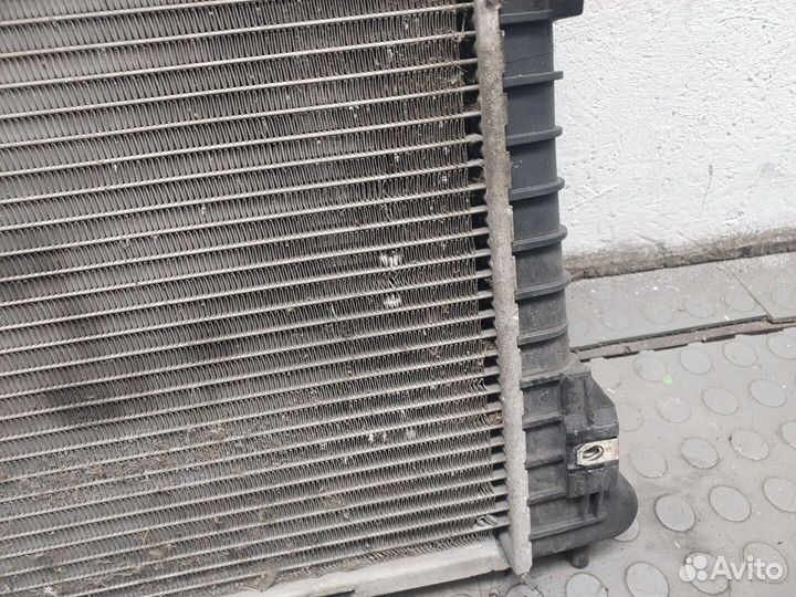 Радиатор охлаждения двигателя Ford Explorer, 2011