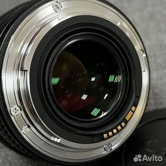 Объектив Canon EF 50mm 1.4