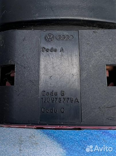 Фишка Разъем Штекер VAG 1j0973775a