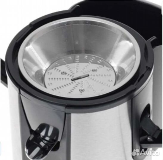 Соковыжималка новая