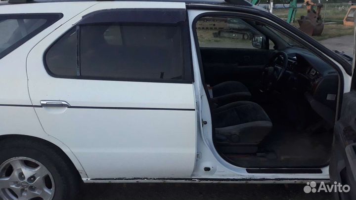 Дверь правая задняя nissan r nessa