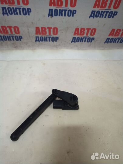 Датчик положения кузова Audi Q5 (80A)