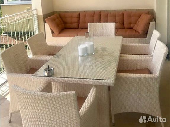 Стулья из искусственного ротанга