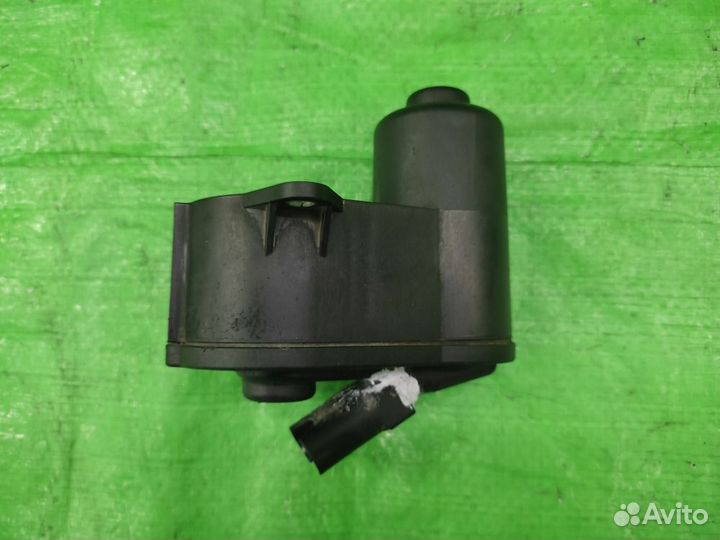 Мотор стояночного тормоза (ручника) VAG