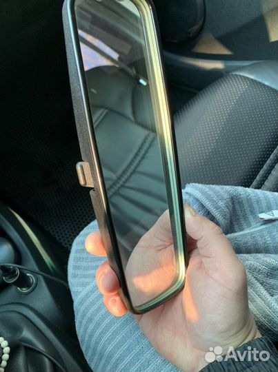 Зеркало заднего вида