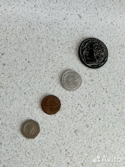 Монета 20 pence 1982 год