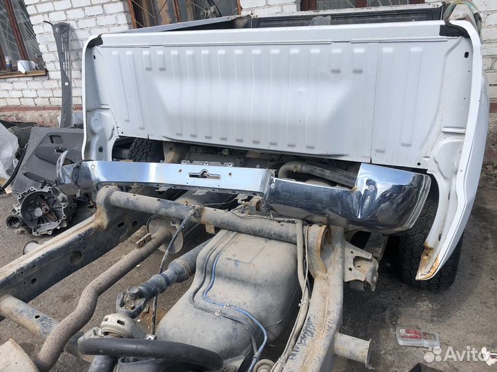 Бампер задний Volkswagen Amarok хром