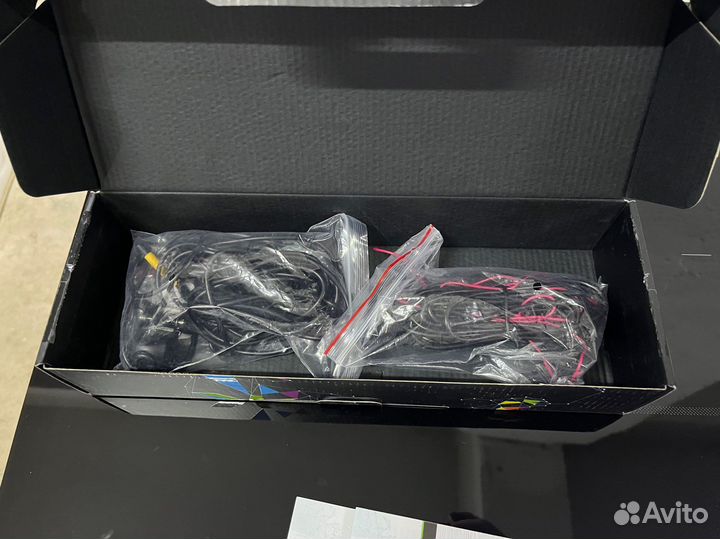 Видеорегистратор-зеркало Dunobil 2 камеры